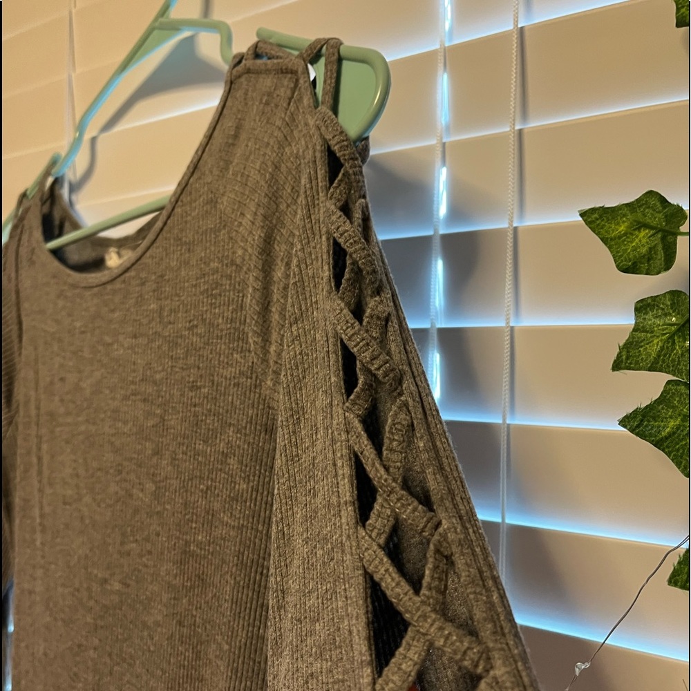 Aeropostale Long Sleeve Laced Long Sleeve!